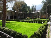 744581